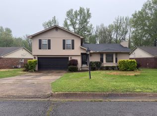 14501 Ridgewood Dr, Little Rock, AR 72211