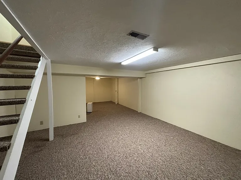 1911 Canterbury Dr #D — Photo 23