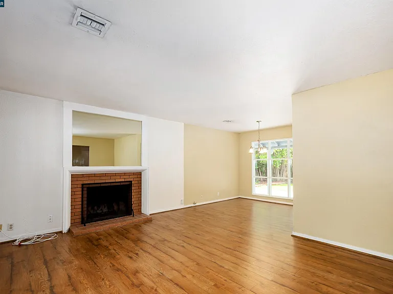 378 Verona Ave — Photo 7