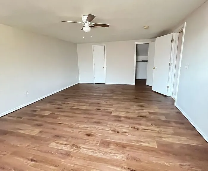 3611 N Drexel Blvd — Photo 10