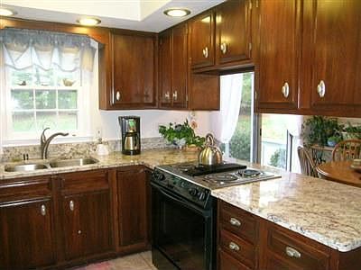 3rd image of 1309 Old South Ct