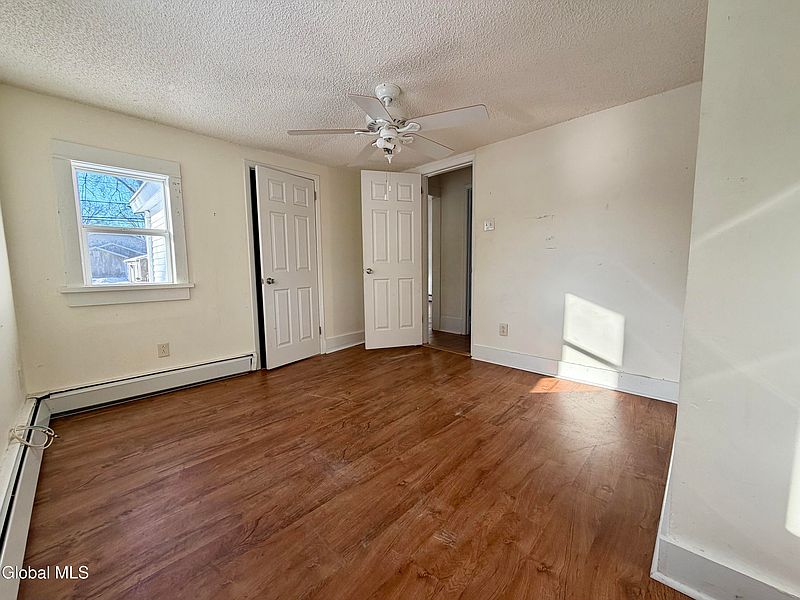 5th image of 213 Sherman Avenue