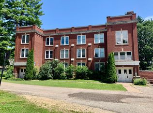 16566 S 12th St, Galesville, WI 54630