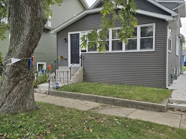 12759 Clinton Ave, Blue Island, IL 60406