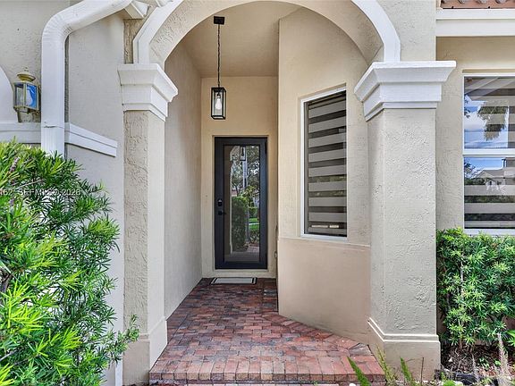 3rd image of 12377 SW 125th St