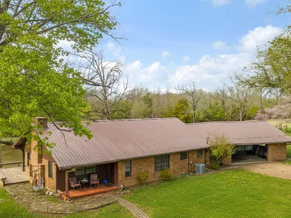 595 County Road 45300, Powderly, TX 75473