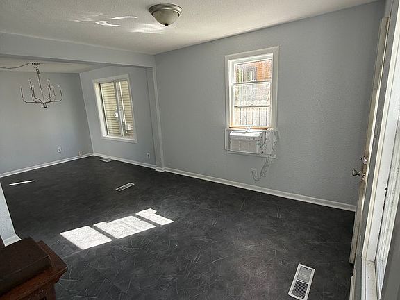 2nd image of 520 N 8th St