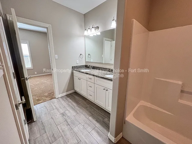 6705 Maribette Rd — Photo 9