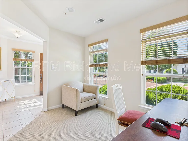 2200 Liesfeld Pkwy — Photo 9