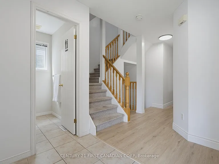 761 Blacksmith St — Photo 4