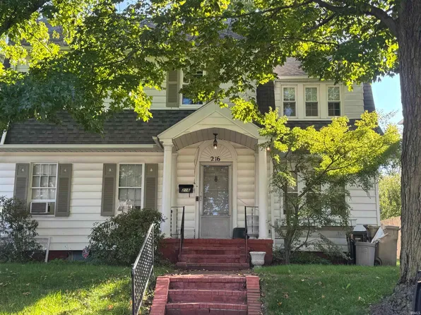 216 N Sunnyside Ave, South Bend, IN 46617