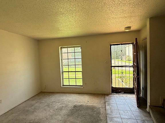 5th image of 1728 Fox Hunt Ln #1728