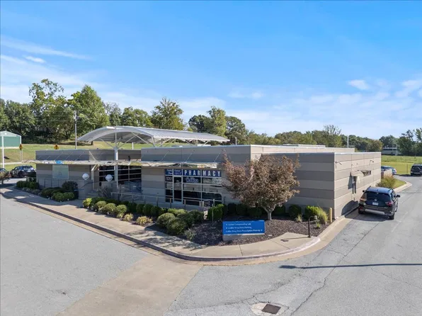 5201 Creek Ave, Springdale, AR 72764