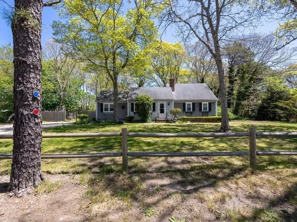 318 Camp St, West Yarmouth, MA 02673