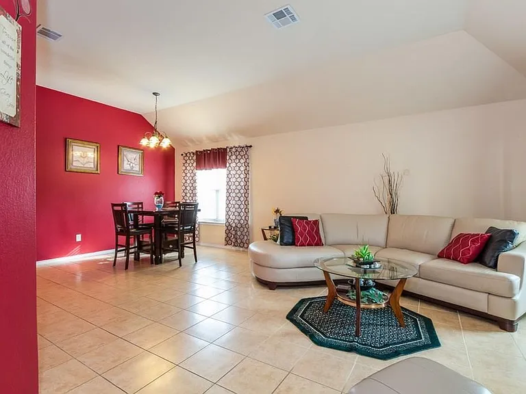1261 Rainbow Parke Dr — Photo 3