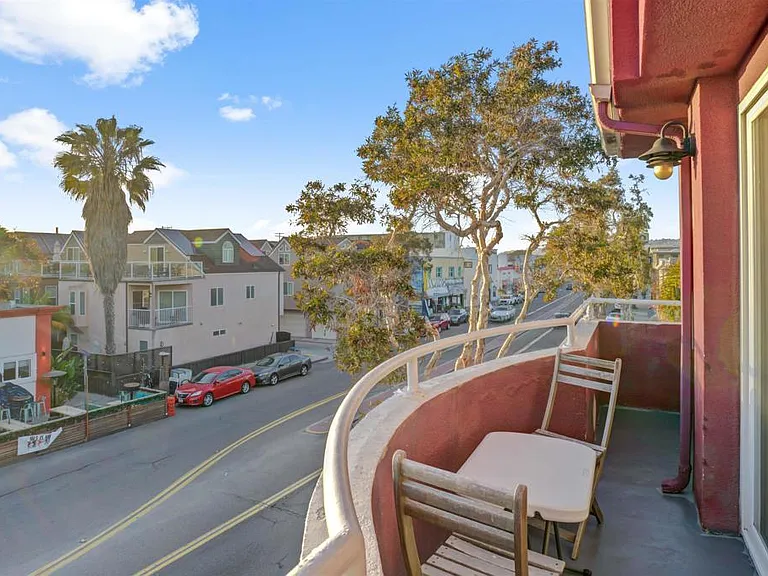 3715 Mission Blvd — Photo 4