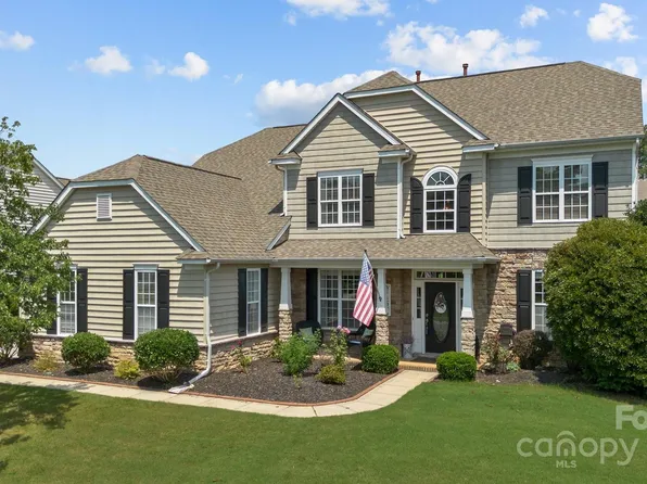 6402 Crosshall Pl, Waxhaw, NC 28173