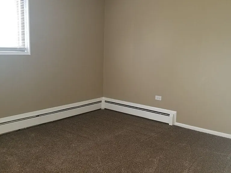 Hillside Apartments — Photo 14