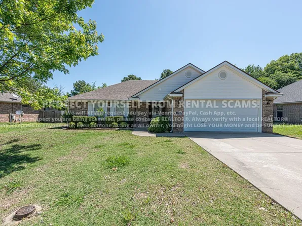 1674 N Hazeltine Dr, Fayetteville, AR 72704