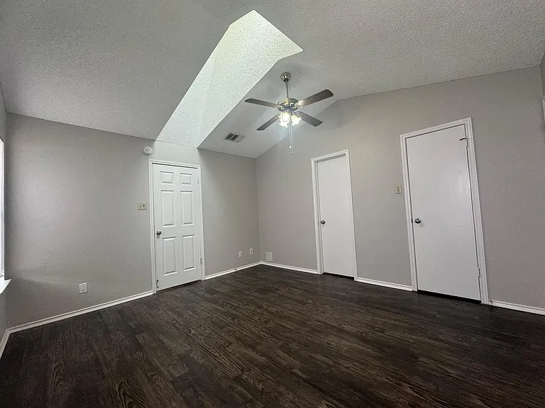 522 Cutty Trl #B — Photo 12