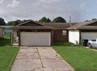 830 W Edgewood St, Springfield, MO 65807