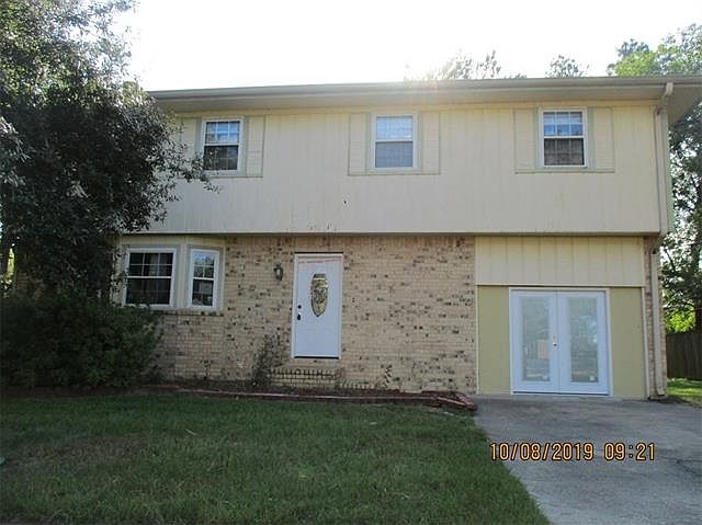 1st image of 3006 Camellia Dr