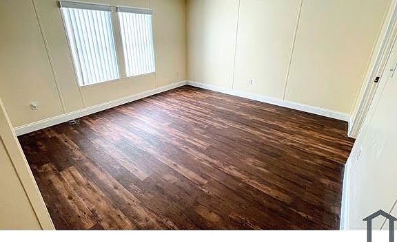 5th image of 220 NE 12th Ave Lot 135