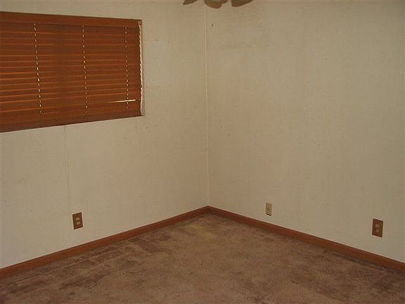 5th image of 5916 Garden Ave