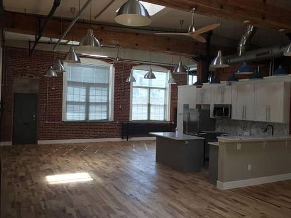 3rd image of 1822 E Glenwood Ave #1
