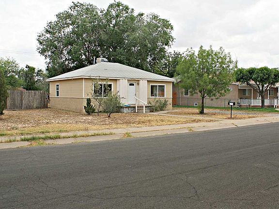 2nd image of 1004 Crescent Dr