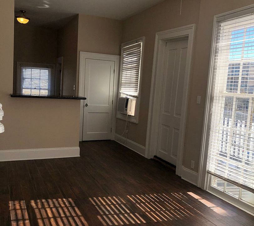 1st image of 1510 Carondelet St #1510