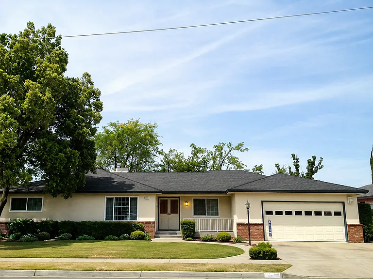 1056 E Sierra Ave — Photo 1