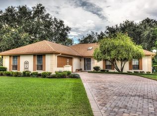 2910 Rustwood Ln, Eustis, FL 32726