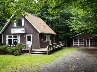 3114 Sussex Dr, Tobyhanna, PA 18466