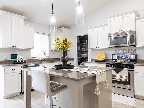 3rd image of 880 S Mill Rd E