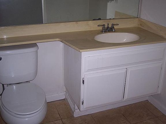 4th image of 376 Center St Unit 109