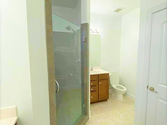 5th image of 2127 Abbottsbury Way
