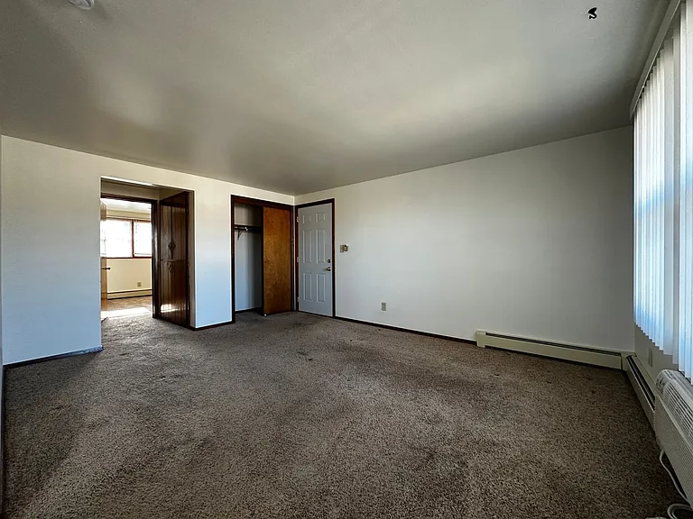 1241 Apache Ave — Photo 8