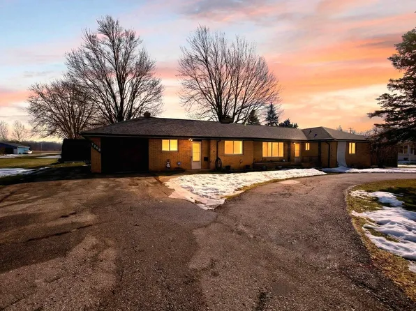 7258 N Center Rd, Mount Morris, MI 48458