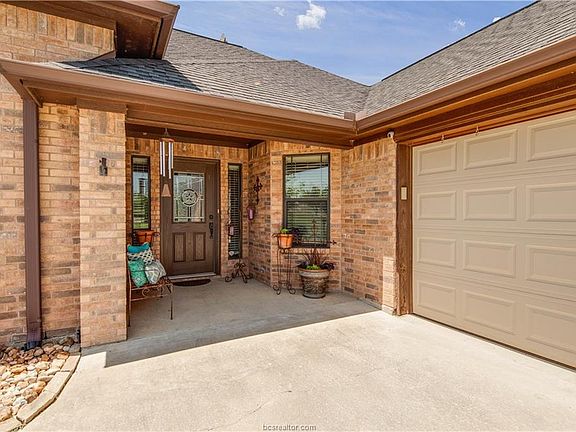 3rd image of 3563 Vaquero Dr