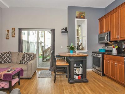 394 1st St APT 1, Jersey City, NJ, 07302