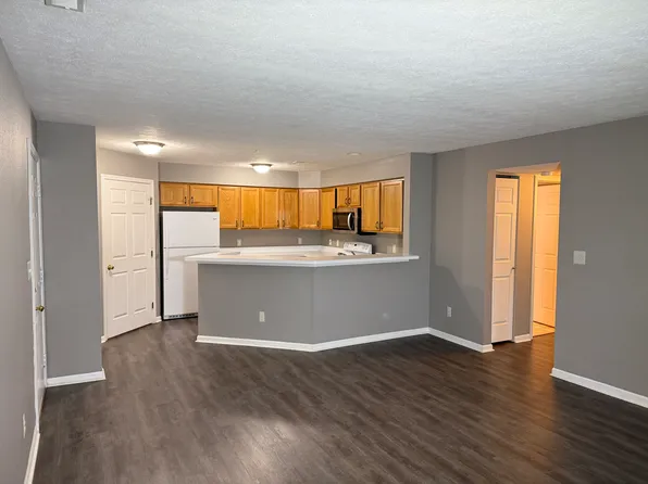 1340 Heatherwood Ln, Ann Arbor, MI 48108