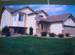 8124 Trappers Ridge Dr, Clear Lake, MN 55319