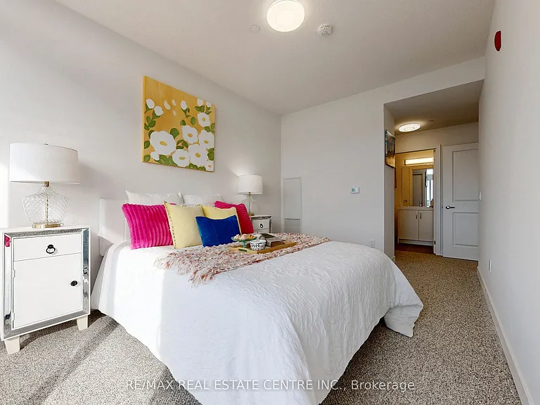 1010 Dundas St E #Penthouse 12 — Photo 22
