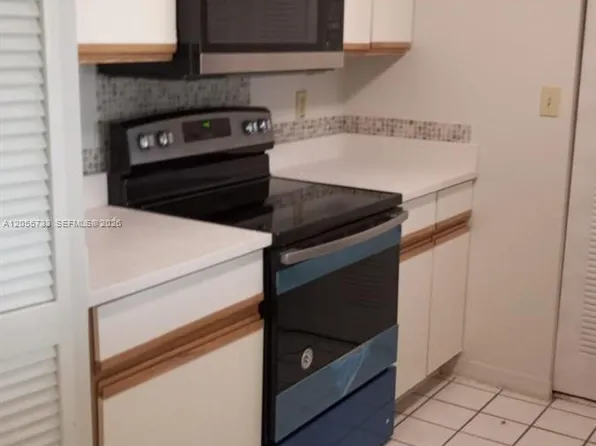 9901 Westview Dr APT 315, Pompano Beach, FL 33076