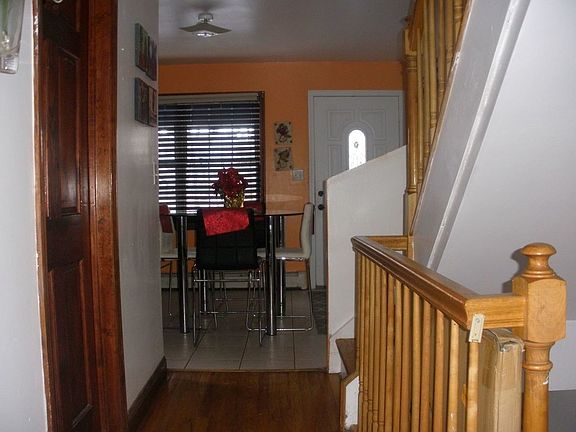 4th image of 3068 Heath Ave