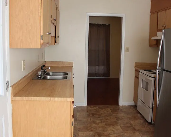 7805 Gallant Ridge Dr — Photo 12