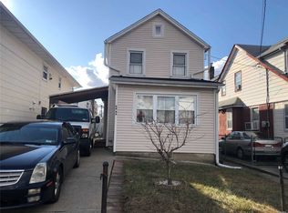 90-46 220th St, Queens Village, NY 11428