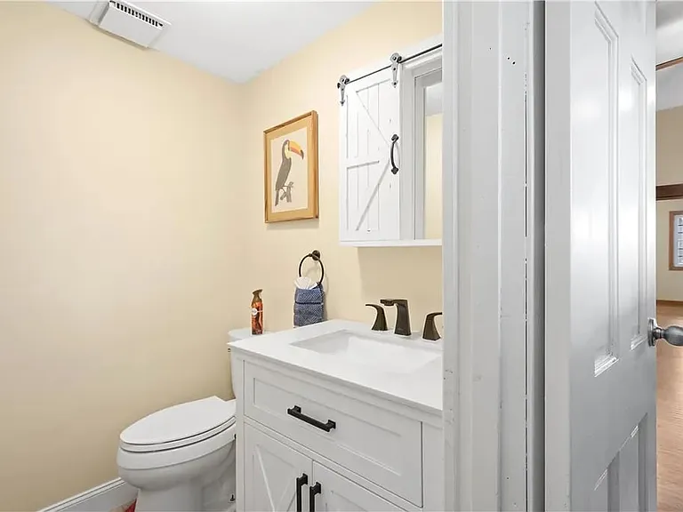 310 Marsonia St #1 — Photo 8