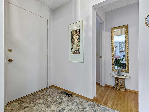 2nd image of 832 W Canna Cres SW